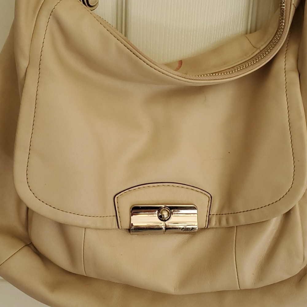 Authentic Coach Purse - Picture 4 of 4